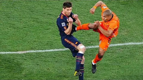 穆西亚拉传射，凯恩建功，拜仁5-0横扫波鸿，领跑德甲积分榜！